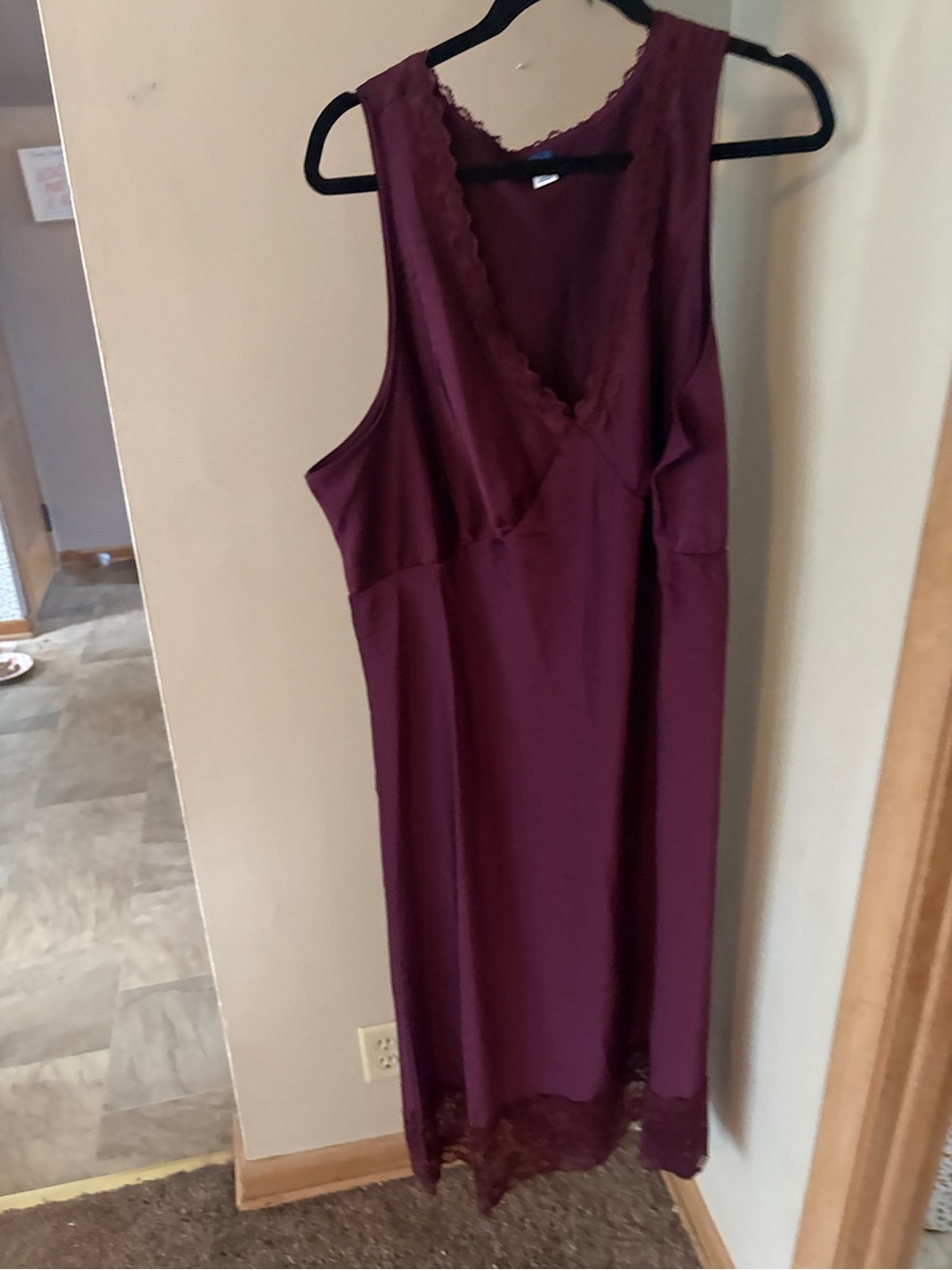 Old Navy Wine Sleeveless Lace-Trim Midi Dress